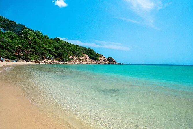 Trincomalee and Nilaveli Beach Tour From Kandy