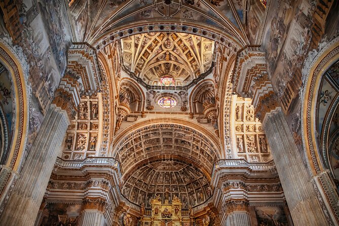 Unique Sites of Granada – Walking Tour for Couples