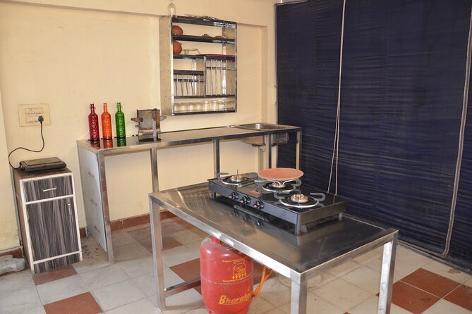 Vegetarian Rajasthani Cooking Class With a Local in Jaipur - Inclusions and Meeting Point
