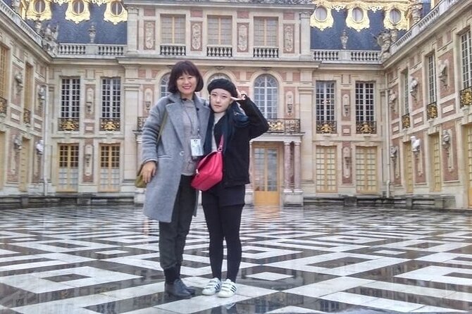 Versailles Castle Private Guide Tour With Fast Track Ticket - What To Expect