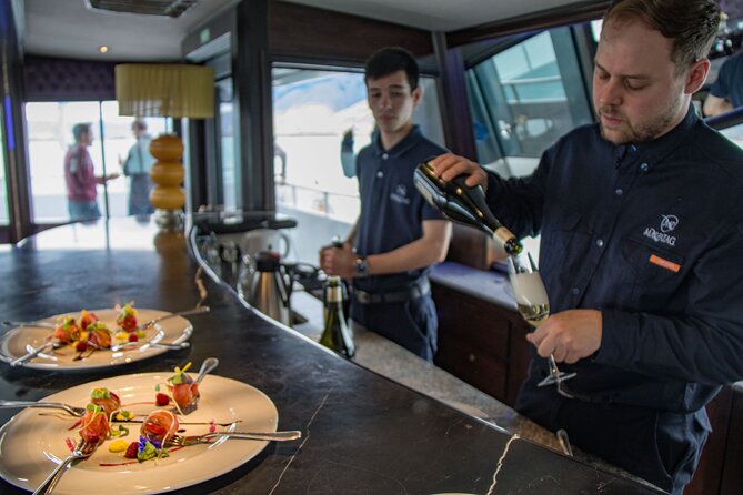 VIP Glaciares Gourmet Boat Tour at Premium Lounge + Transfers - Premium Lounge Experience