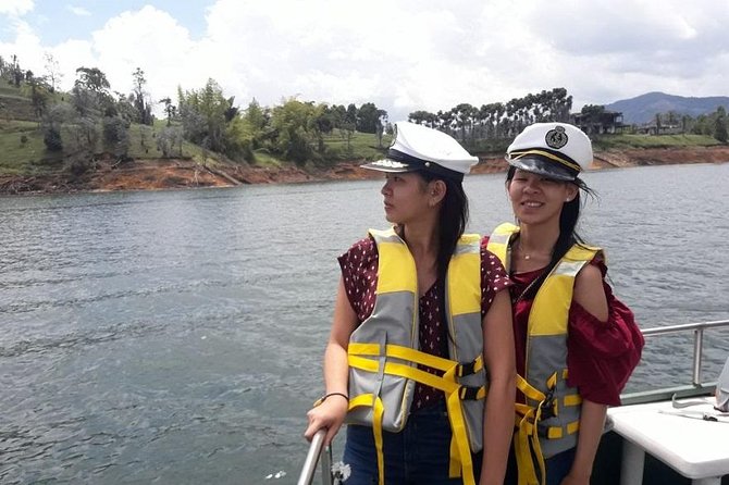 VIP PE W C13 Barrio PE Museum Memory House and GuataPE With Boat Ride 18 Hrs - Tour Overview