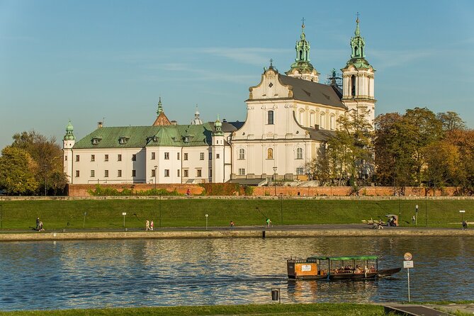 Vistula Short Cruise and Schindlers Factory Tour in Krakow