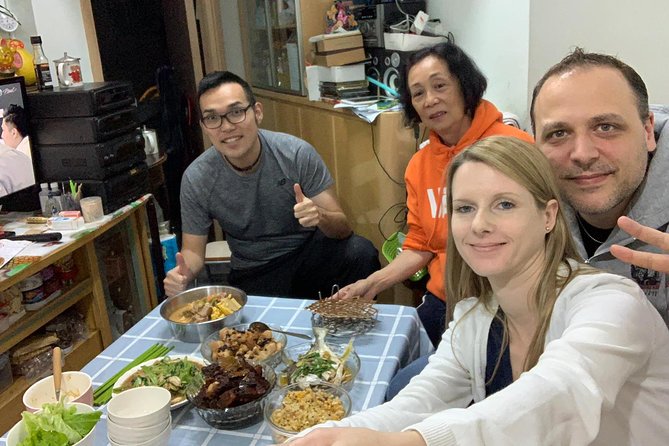 Wet Market Tour & Cooking Class With Local Mum