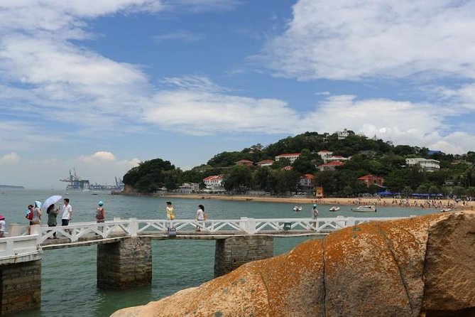 Xiamen Private Tour: Gulangyu Island, Zhongshan Pedestrian Street and Zengcuoan