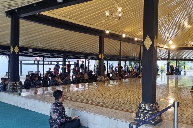 Yogyakarta Keraton & Tamansari Water Castle English/France Guide - Additional Info