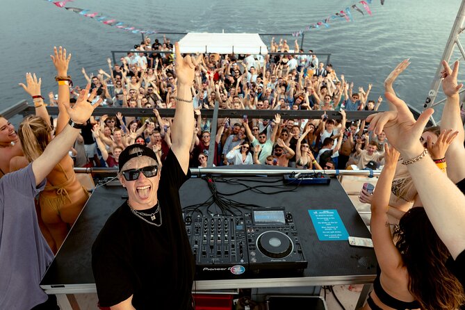 Zrce Booze Cruise – Novalja Boat Party