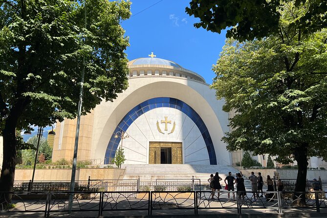 2-Hour Guided Walking Tour in Tirana - Itinerary Overview
