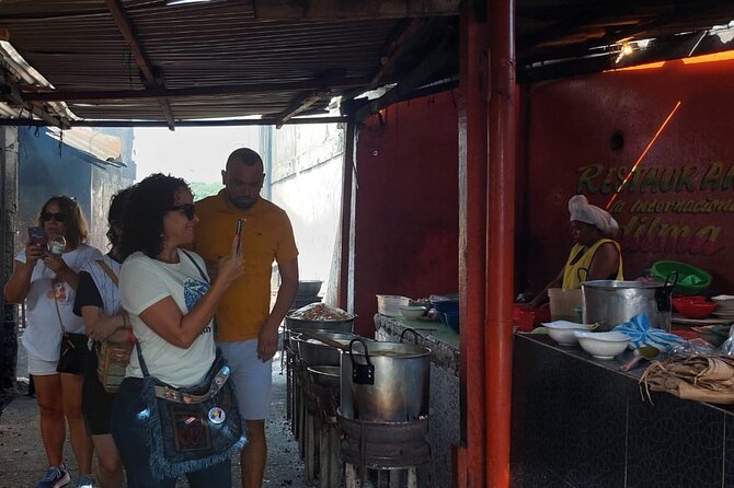2-Hour Private Tour of Bazurto Market