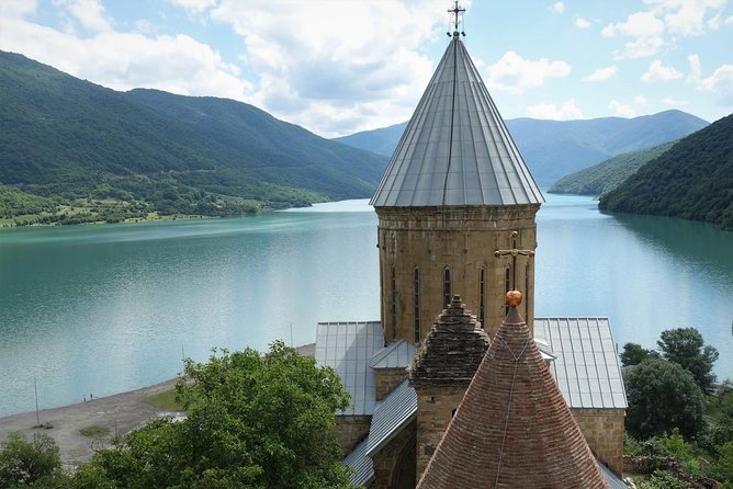 1 Day Kazbegi Tour - Confirmation and Cancellation Policies