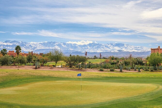 1 Hour Technical Lesson + 4 Hours Accompanied 18 Hole Course + Transport