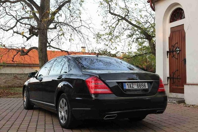 1-Way Prague to Dresden - Private Transfer - Mercedes Benz - up to 7 Passengers - Meeting & Pickup