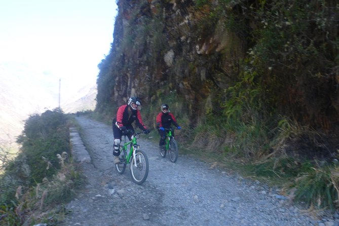 100% Adrenaline in the Famous Death Road Bolivia - Tour Itinerary and Highlights