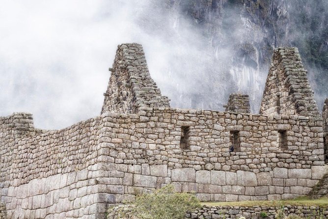 2-Day Private Tour Sacred Valley and Machu Picchu Citadel Upper Level - Day 1 Itinerary