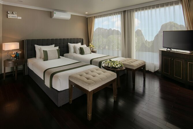 2 Days Era Cruise in Halong Bay and Lan Ha Bay From Hanoi - Dining Experience