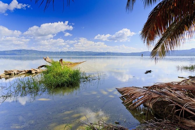 2 Days Lake Bosomtwi & Cape Coast Tour