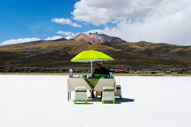 2-Days Private Tour Salar De Uyuni and Tunupa Volcano With Lunch - Itinerary Overview