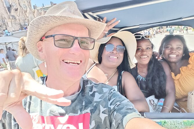 2-Hour Private Tour in French in the Historic Center of Barcelona - Accessibility Information