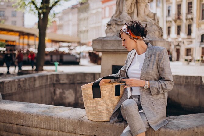 2H Private Tour of the Historic Center of Milan and Photo Shoot - Additional Information