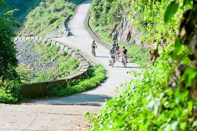 3-day Explore Halong Bay in Halong Charming Cruise - Accommodation Details