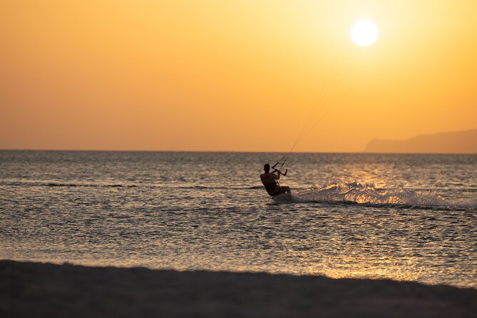 3-Hour Kitesurfing for Beginners With Transfer in Hurghada - Key Highlights