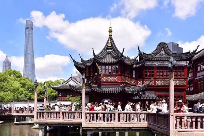 3-Hour Private Shanghai Shopping Tour With Noodles
