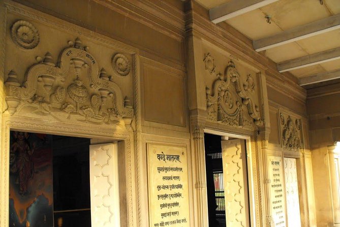 3-Hours Varanasi: Temple Hopping With Transfers
