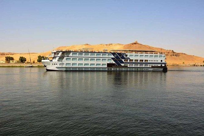 4 Days 3 Nights Aswan & Luxor Nile Cruise - Day 2: Kom Ombo & Edfu