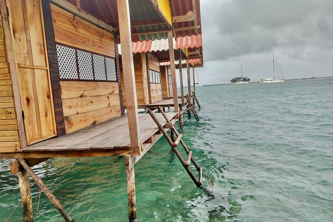 4D/3N - Private OVER-WATER Cabin in San Blas Islands PLUS Boat Tour - Island Experience and Culture