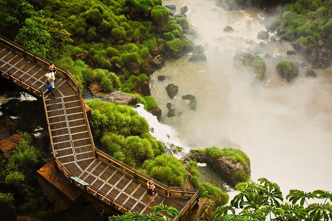 5-Day Adventure to Iguazu Falls Travelling by Bus From Buenos Aires - Accommodation Details