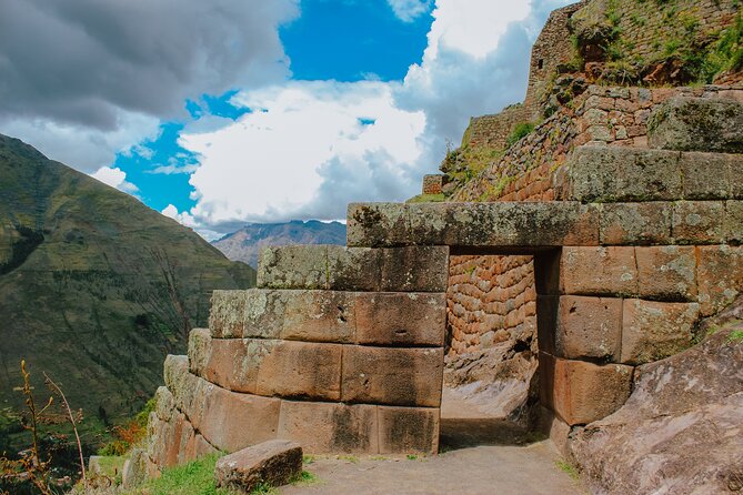 5-Day Tour: Machu Picchu and the Rainbow Mountain All Included - Inclusions and Meals