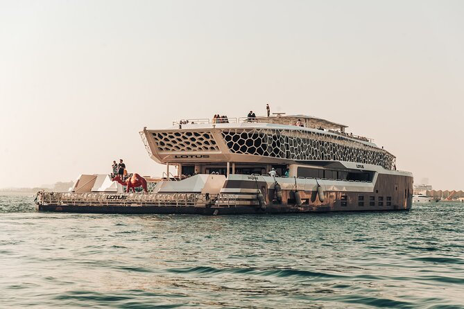 5 Hours New Year Celebration On Mega Yacht Dubai