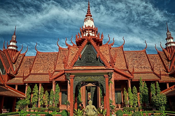 6-Day Highlights of Phnom Penh Siem Reap Floating Village