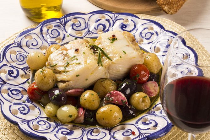 6-Day the Charms of Portugal & North West Spain Tour From Lisbon to Madrid - Accommodation Details
