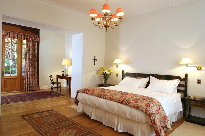 7-Days Romantic Escape in the Wine Region & Easter Island - Accommodation Details
