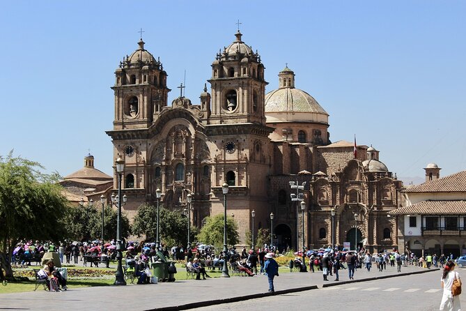 8-Day Peru Tour to Cusco, Sacred Valley, Machu Picchu, Pisac and Puno - Guides and Meals