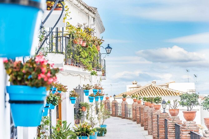 8-Day Tour Andalusia With Costa Del Sol and Toledo From Madrid - Meeting and Pickup Information