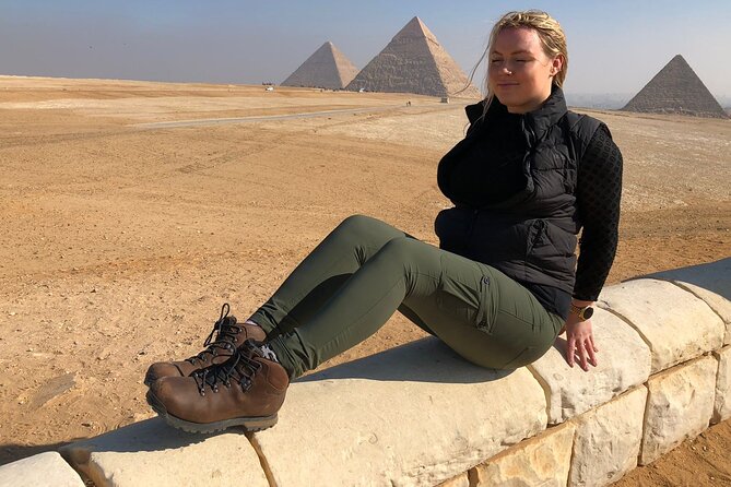8-Hours Private Tour Giza Pyramids ,Sphinx, Egyptian Museum and Sound Light Show - Tour Guide and Services