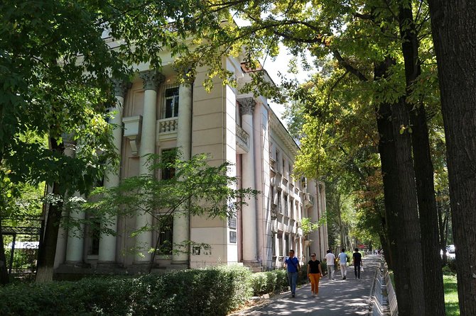 A Stunning Bishkek City Tour - Tour Experience