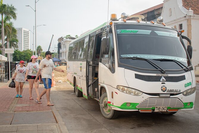Adventure a Beach Day to Baru Lunch and Pickup in Cartagena