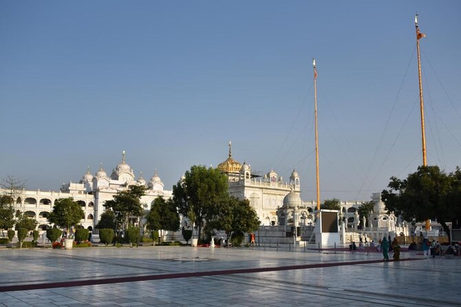 Affordable Nanded Airport Transfer. - Inclusions and Meeting/Pickup Information