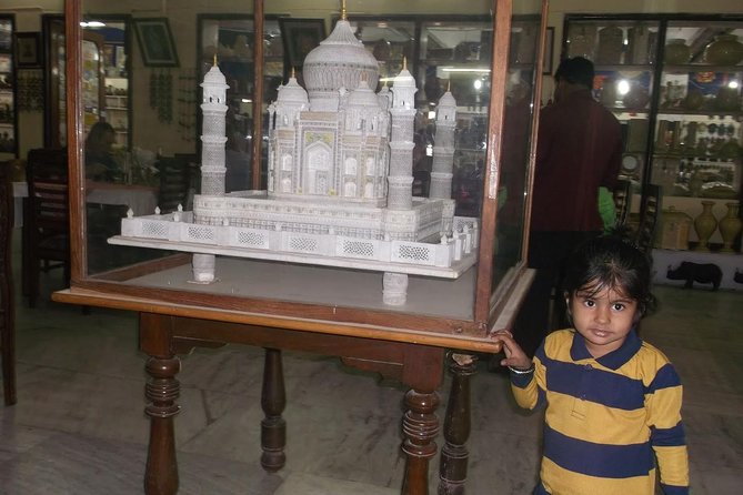 Agra Fatehpur Sikri Tour Same Day by Private Car With Breakfast and Lunch - Itinerary Overview
