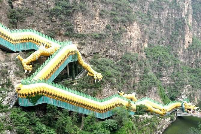 All-inclusive Private Day Tour to Longqingxia Gorge and Juyongguan Great Wall - Meeting and Pickup Details