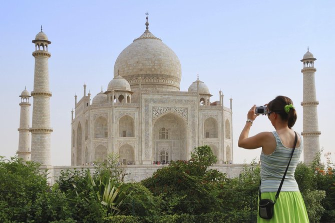 All Inclusive Taj Mahal Tour by Gatimaan Train/Rail From Delhi - Tour Inclusions