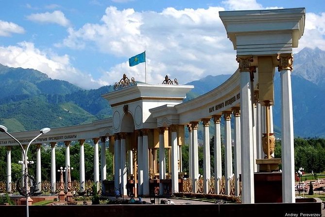 Almaty City Tour by Comfortable Car
