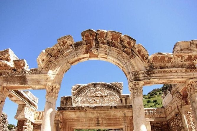 Ancient Ephesus Private Tour With Wine Tasting From Kusadasi - Wine Tasting Experience