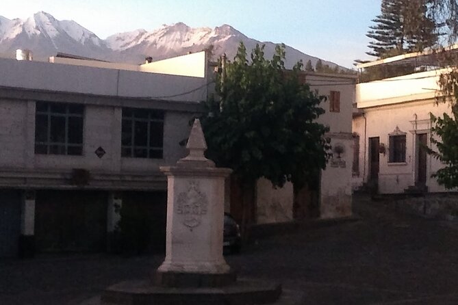 Arequipa Walking Tour and Santa Catalina Monastery - Meeting Points