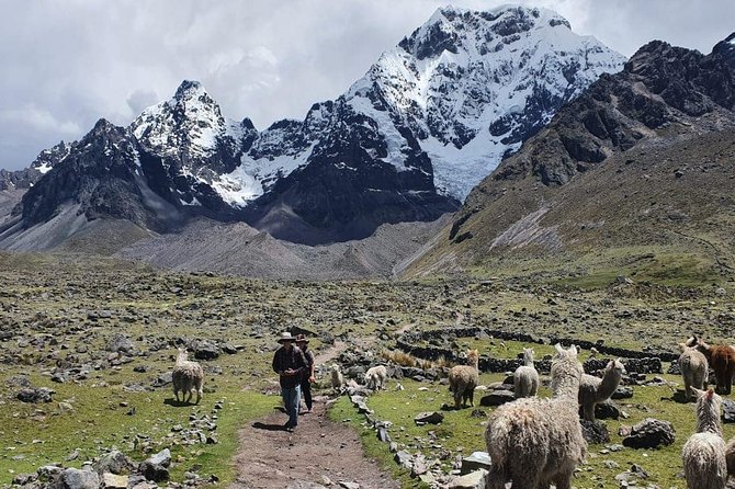 Ausangate Mountain And The 7 Lagoons - Trekking Details