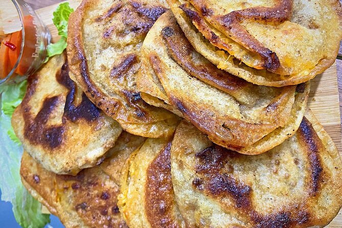 Authentic Egyptian Food Tour and Giza Pyramids, Sphinx Tour - Transportation Details