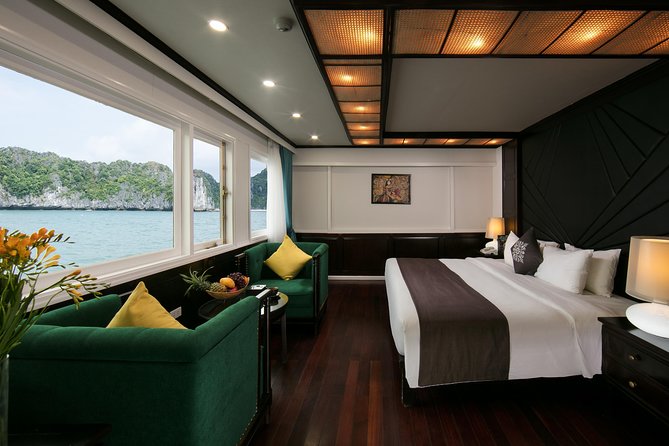 Bai Tu Long Bay 2D1N Limousine Kayak: 4*++ La Regina Royal Cruise - Dining Options